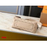 2025年3月16日 ルイヴィトン新品 M13157 M24255 M24114   Hand It All  Bloom   Monogram 29.0 x 18.0 x 13.0