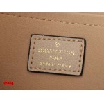 2025年3月16日 ルイヴィトン新品 M13157 M24255 M24114   Hand It All  Bloom   Monogram 29.0 x 18.0 x 13.0