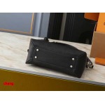 2025年3月16日 ルイヴィトン新品 M13157 M24255 M24114   Hand It All  Bloom   Monogram 29.0 x 18.0 x 13.0