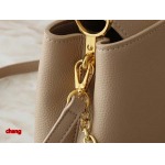 2025年3月16日 ルイヴィトン新品  M00014 M00013 M00015  Capucines ：Taurillon   Monogram 27 x 17.3 x 9