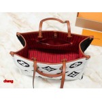 2025年3月16日 ルイヴィトン新品 M44571 M45039 M45321 Onthego  Monogram  Monogram Reverse   Toron 41.0 x 34.0 x 19.0 cm