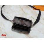 2025年3月16日 ルイヴィトン新品 M81260 M80741 M59161 Alpha Wearable  Monogram Eclipse    18.5×11×6.5cm