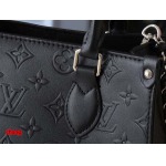 2025年3月16日 ルイヴィトン新品 M14576 M45659  OnTheGo  Monogram Bold   2025  Monogram  25.0 x 19.0 x 11.5