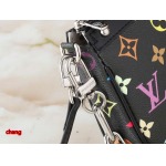 2025年3月16日 ルイヴィトン新品 M13663 M13404 M13440 M92649  Pochette Accessoires   Monogram  x 22.0 x 13.0 x 4.0