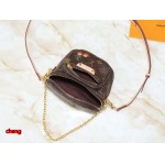 2025年3月16日 ルイヴィトン新品 M82335  Mini Bumbag  LV Gradient   Monogram Empreinte  17.0 x 12.0 x 9.5