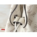 2025年3月16日 ルイヴィトン新品 M13180 MahinaBoundless—— HouseMahina 16.9 x 13.2 x 6.7