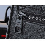 2025年3月16日 ルイヴィトン新品【M20835】S-Lock  Taurillon Monogram   ：39 x 30 x 8cm