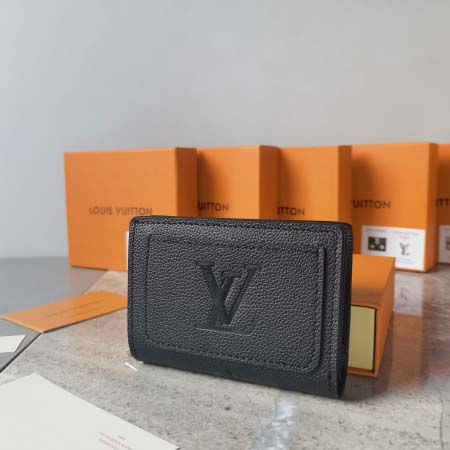 2025年3月17日新品財布M81927 Louis Vui...