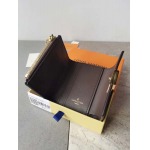 2025年3月17日新品財布M68587 Capucines  Taurillon Louis Vuitton zy工場