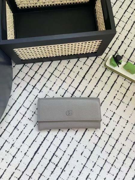 2025年3月17日新品財布GUCCI 456116  19...