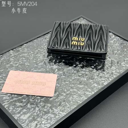 2025年3月17日新品財布Miumiu  pocket 8...