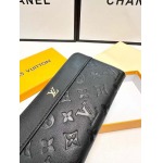 2025年3月17日新品財布20cmx10cm Louis Vuitton  zy工場