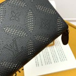 2025年3月17日新品 財布M13469   MY Louis Vuitton  WORLD TOUR   zy工場