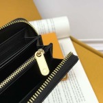 2025年3月17日新品 財布M13469   MY Louis Vuitton  WORLD TOUR   zy工場