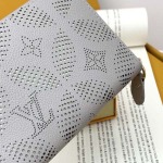 2025年3月17日新品財布M13469   MY Louis Vuitton  WORLD TOUR   zy工場