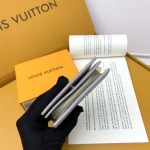 2025年3月17日新品財布M13470  Louis Vuitton Monogram Empreinte zy工場