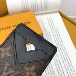2025年3月17日新品 カードホルダーM12602  Louis Vuitton Monogram Macassar  zy工場