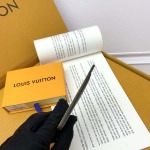 2025年3月17日新品  カードホルダーM12602  Louis Vuitton Monogram Macassar  zy工場