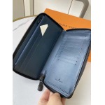 2025年3月17日新作 財布Louis VuittonM80423 .  SIZE:19×10cm zy工場