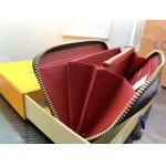 2025年3月17日新作財布Louis VuittonM80857 M60017  SIZE: 19x 12.5x 3.0cm  zy工場