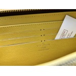 2025年3月17日新作財布Louis VuittonM80857 M60017  SIZE: 19x 12.5x 3.0cm  zy工場