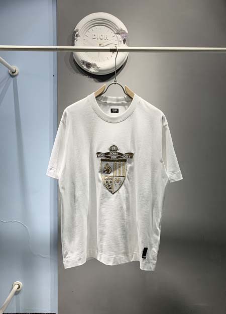 2025年3月19日高品質新作FENDI半袖Tシャツ HoH...