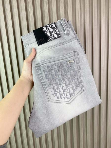 2025年3月21日早春新作Louis Vuittonジーパ...