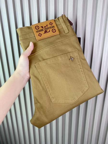 2025年3月21日早春新作Louis Vuittonジーパ...