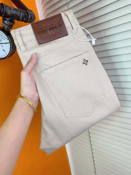 2025年3月21日早春新作Louis Vuittonジーパ...