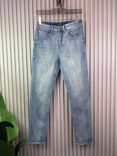 2025年3月21日早春新作Louis Vuittonジーパ...