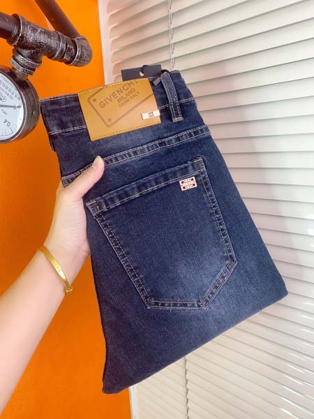 2025年3月21日春夏新作GIVENCHYジーパン luo...