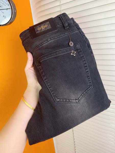 2025年3月21日春夏新作Louis Vuittonジーパ...