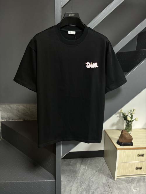 2025年3月26日入荷春夏高品質新作Fendi半袖 tシャ...