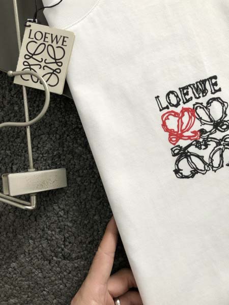2025年4月3日入荷新作loewe半袖 Tシャツ高級品/LD工場