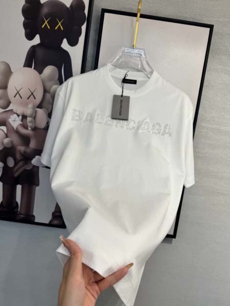 2025年4月4日入荷新作Balenciaga半袖 Tシャツ高級品/LD工場