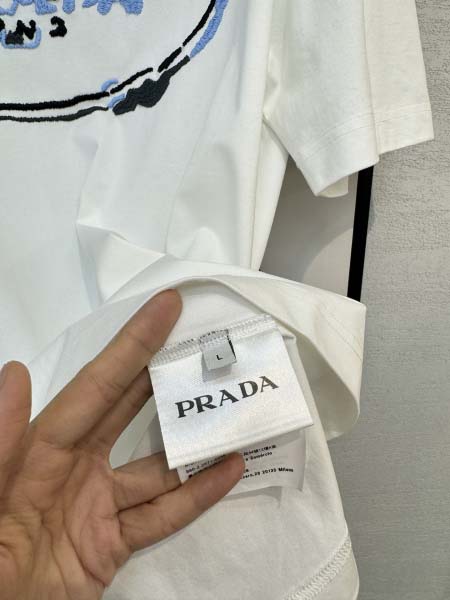 2025年4月4日入荷新作Prada半袖 Tシャツ高級品/LD工場