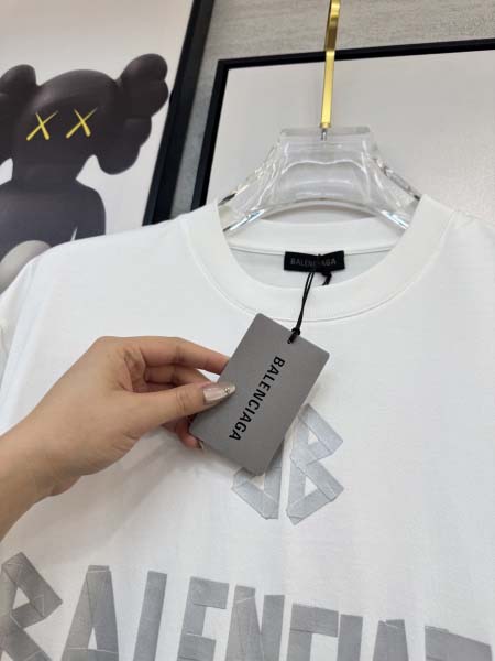 2025年4月4日入荷新作Balenciaga半袖 Tシャツ高級品/LD工場
