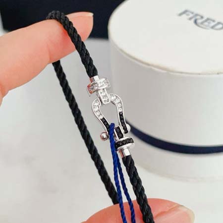 2025年4月4日入荷新品Fredブレスレットギフト/誕生日/記念品/アクセサリーxin工場