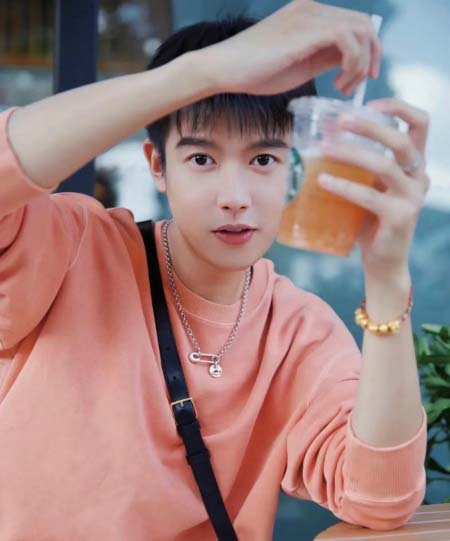 2025年4月4日入荷新品vivienneネックレスギフト/誕生日/記念品/アクセサリーxin工場