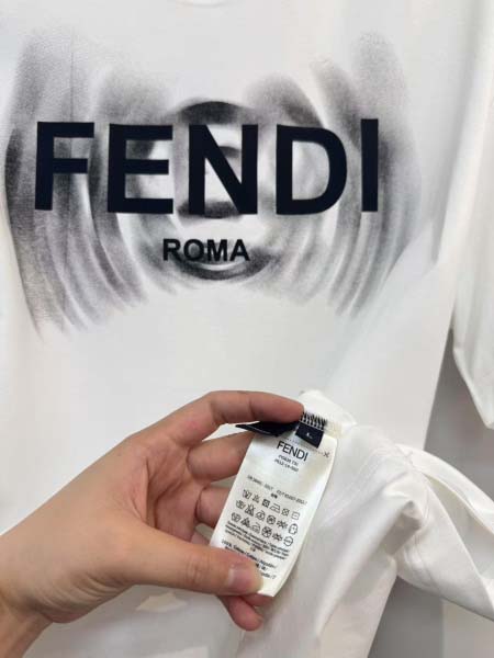 2025年4月6日入荷新作Fendi半袖 Tシャツ高級品/LD工場