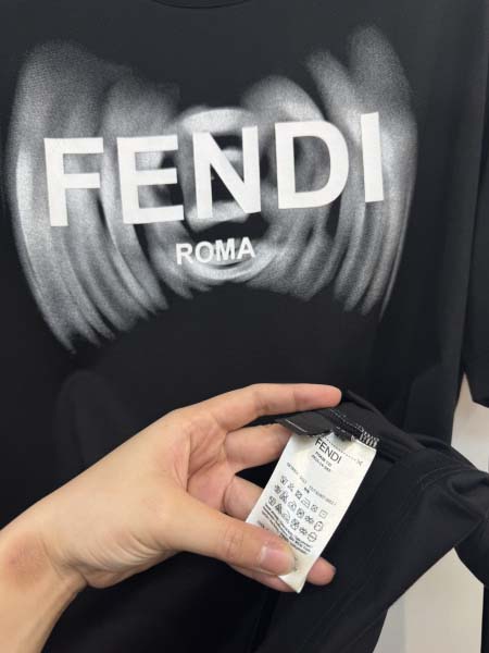 2025年4月6日入荷新作Fendi半袖 Tシャツ高級品/LD工場