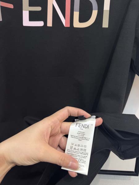 2025年4月6日入荷新作Fendi半袖 Tシャツ高級品/LD工場