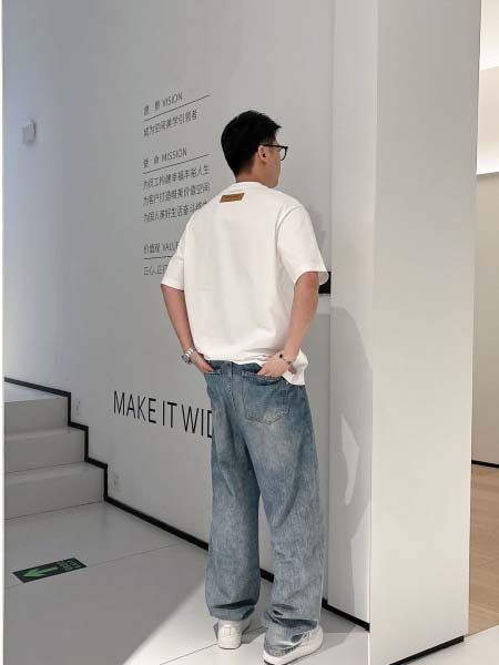 2025年4月6日入荷新作Louis Vuitton半袖 Tシャツ高級品/LD工場