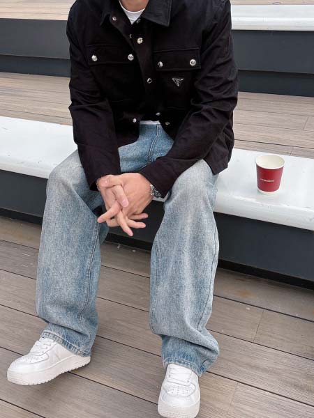 2025年4月8日入荷新作Pradaジャケット高級品/LD工場