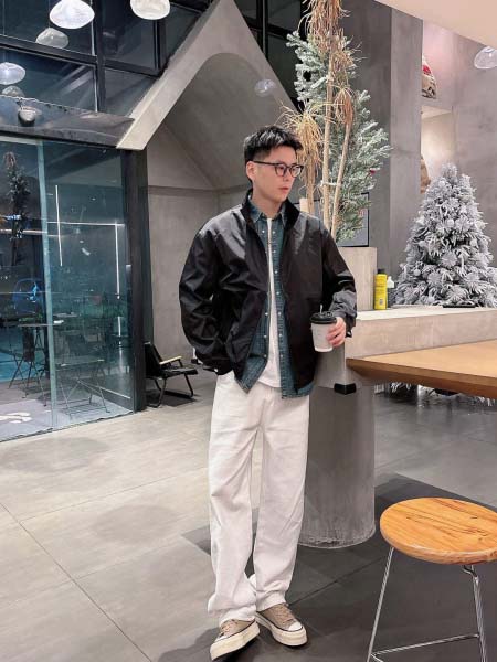 2025年4月8日入荷新作Pradaジャケット高級品/LD工場