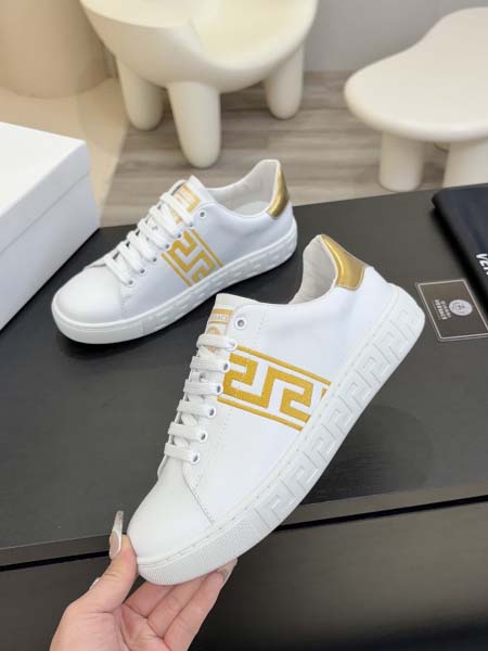 2025年4月10日入荷新品VERSACEおすすめ人気メンズ靴本革製ギフト/誕生日/TL工場