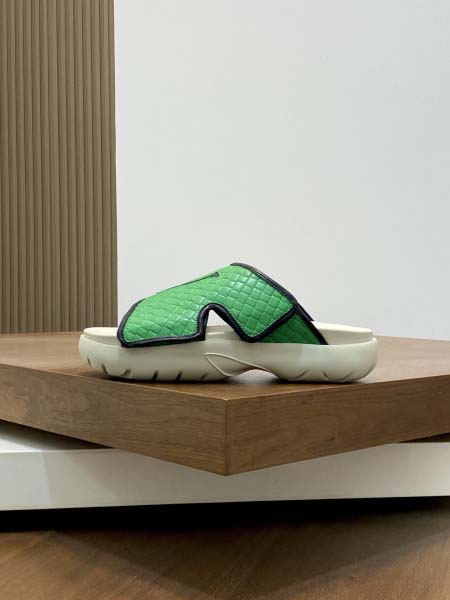 2025年4月11日入荷新品Botteg Venettaスリッパ｜メンズ革靴本革製ギフト/誕生日/TL工場