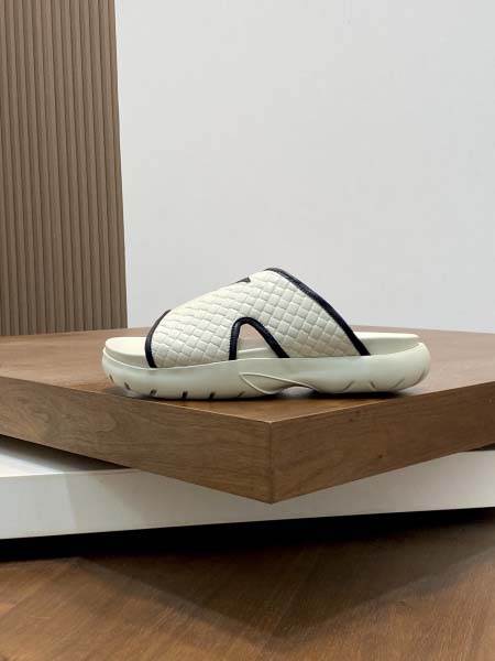 2025年4月11日入荷新品Botteg Venettaスリッパ｜メンズ革靴本革製ギフト/誕生日/TL工場