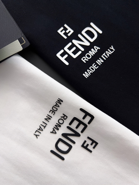 2025年4月14日入荷春夏 新作Fendi半袖 tシャツ高級なプレゼント/誕生日プレゼント/高品質/メンツ/記念品/ wenzhou工場