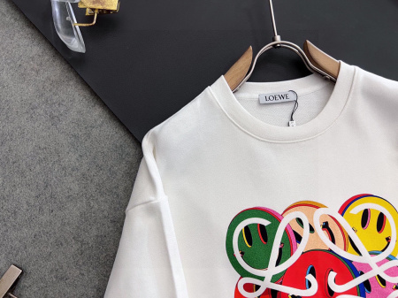 2025年4月14日入荷春夏 新作Loeweスウェット 高級なプレゼント/誕生日プレゼント/高品質/メンツ/記念品/ wenzhou工場